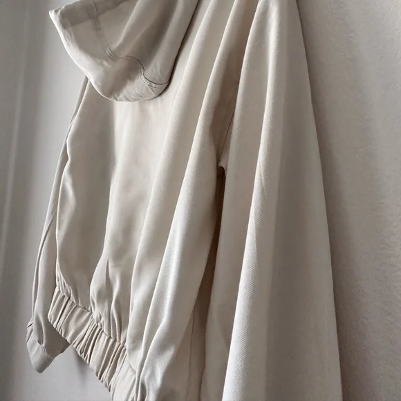 WHO WHAT WEAR Women's Hooded Sweatshirt Cream Size Small - Picture 12 of 15